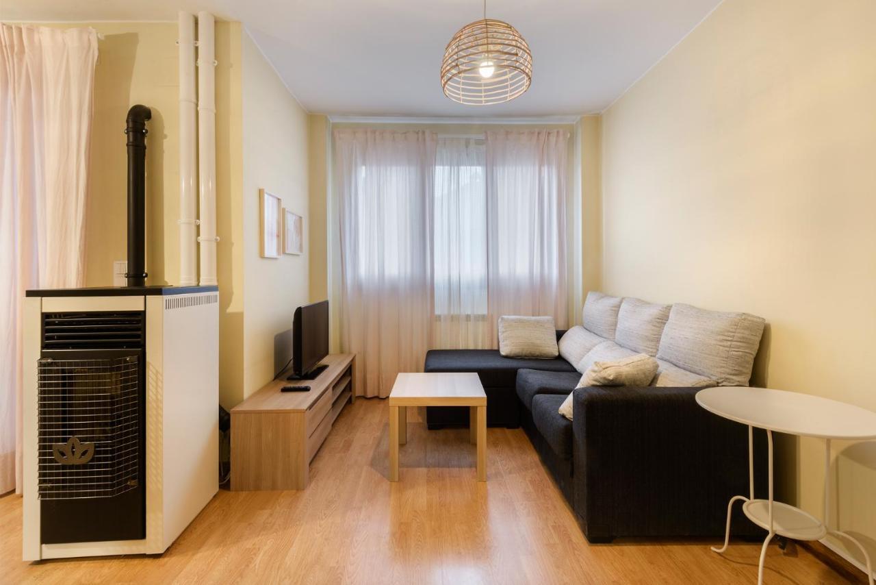 Casa Con Jardin En Hecho Villa Екстериор снимка